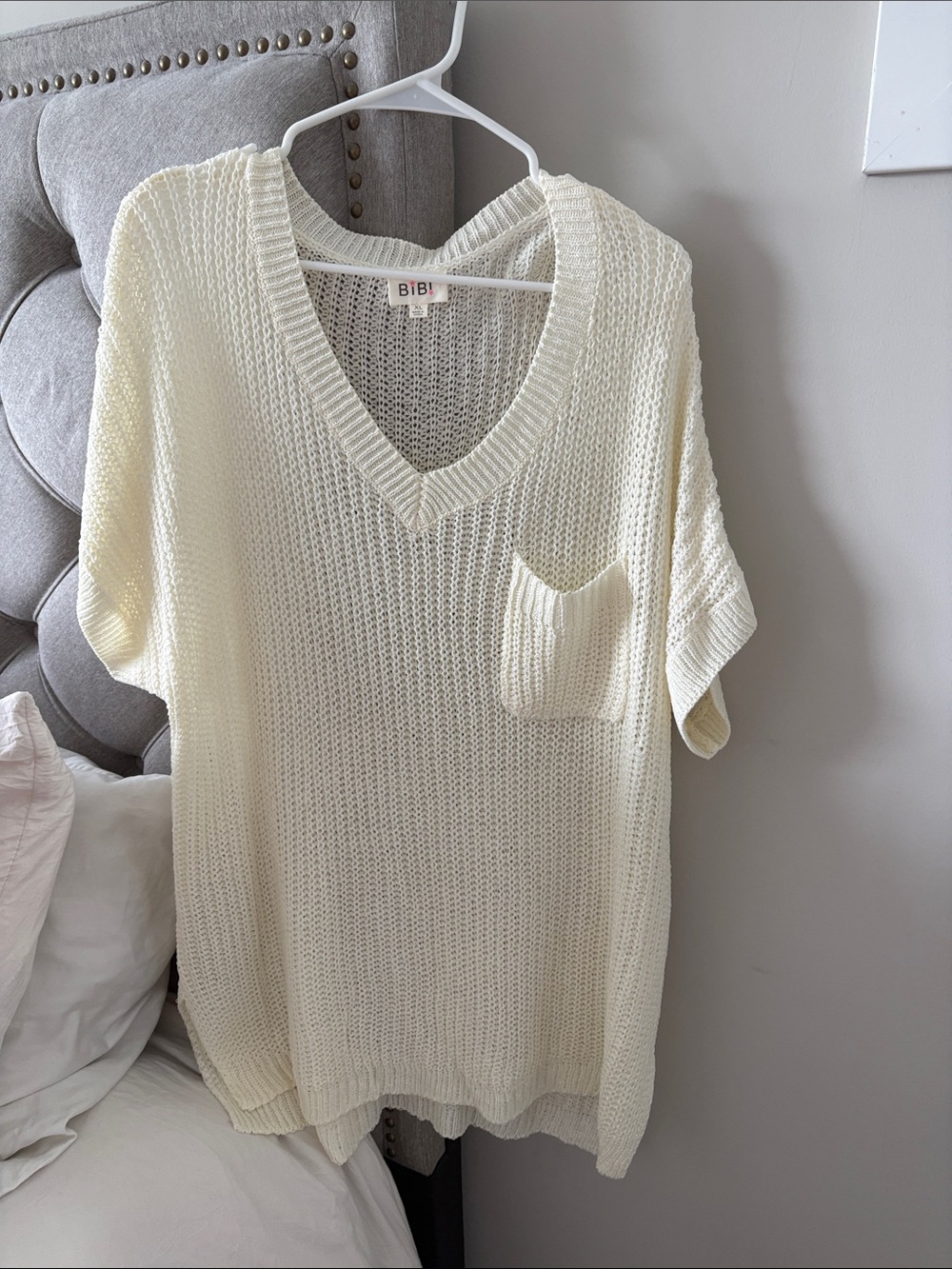 BiBi Cream Open-Knit V-Neck Short Sleeve Sweater with Pocket